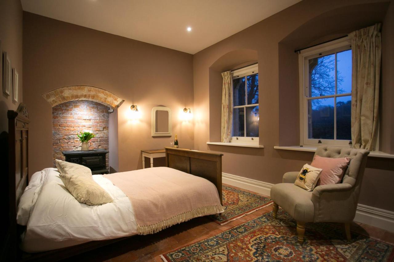 Wild Garlic Stays, Mumbles Newton  Екстериор снимка